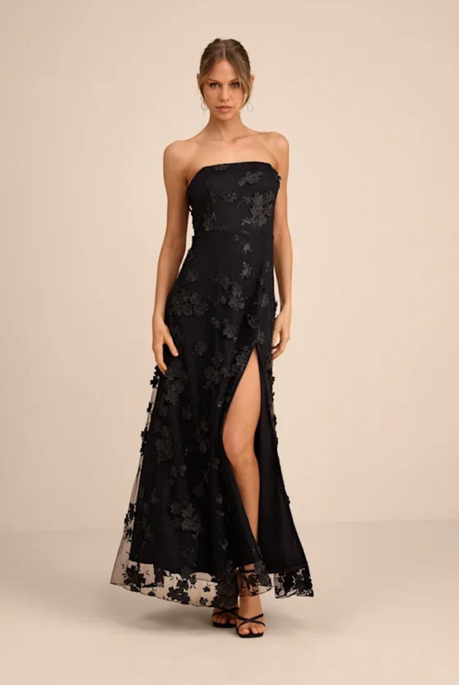 NWT Lulu's Rare Presence 3D Floral Embroidered Maxi Dress